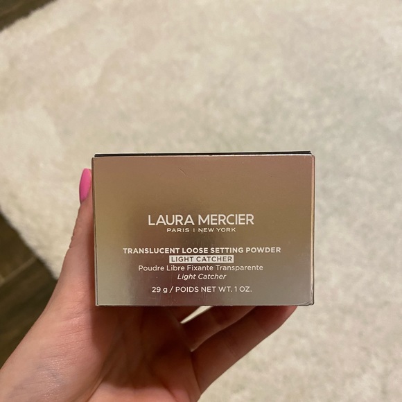 Laura Mercier translucent loose setting powder
